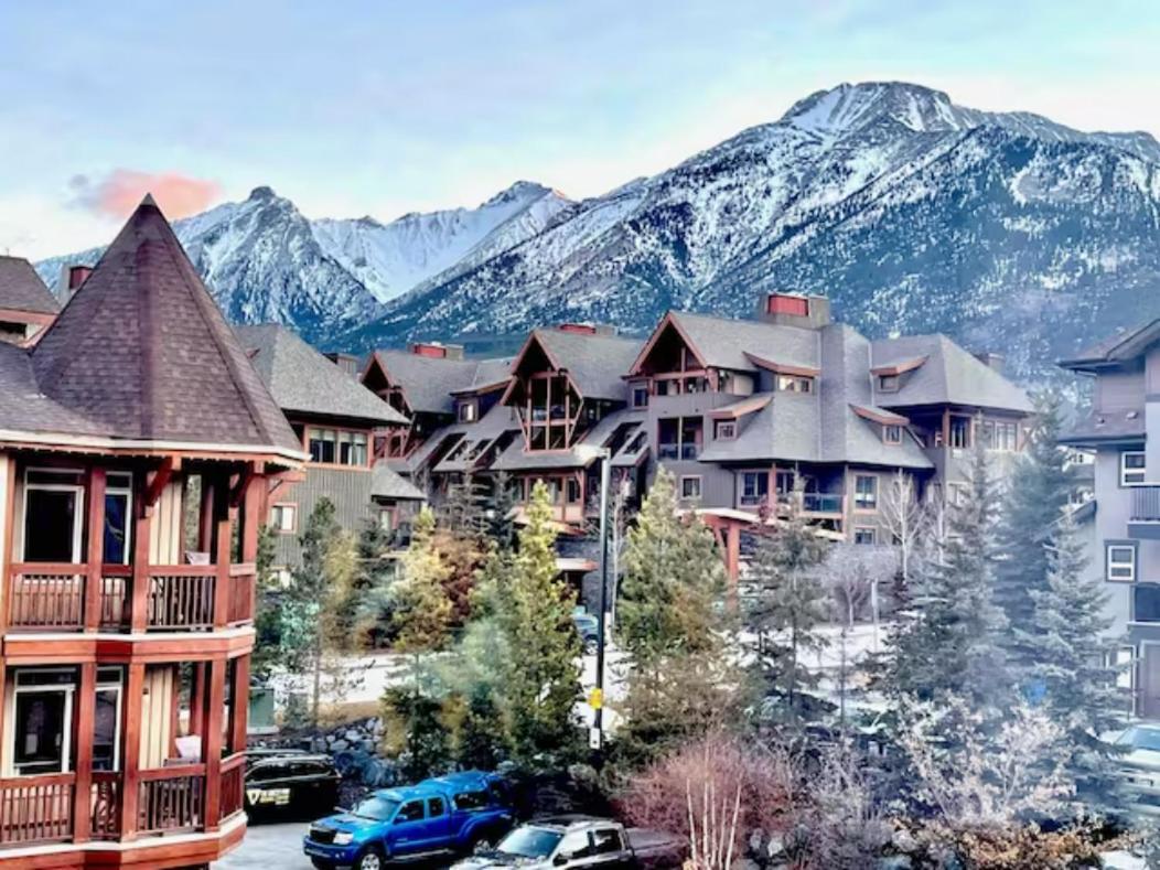 Falcon Crest Lodge 1 Bedroom Condo With Gym & Hot-Tubs & Mountain View Канмор Экстерьер фото